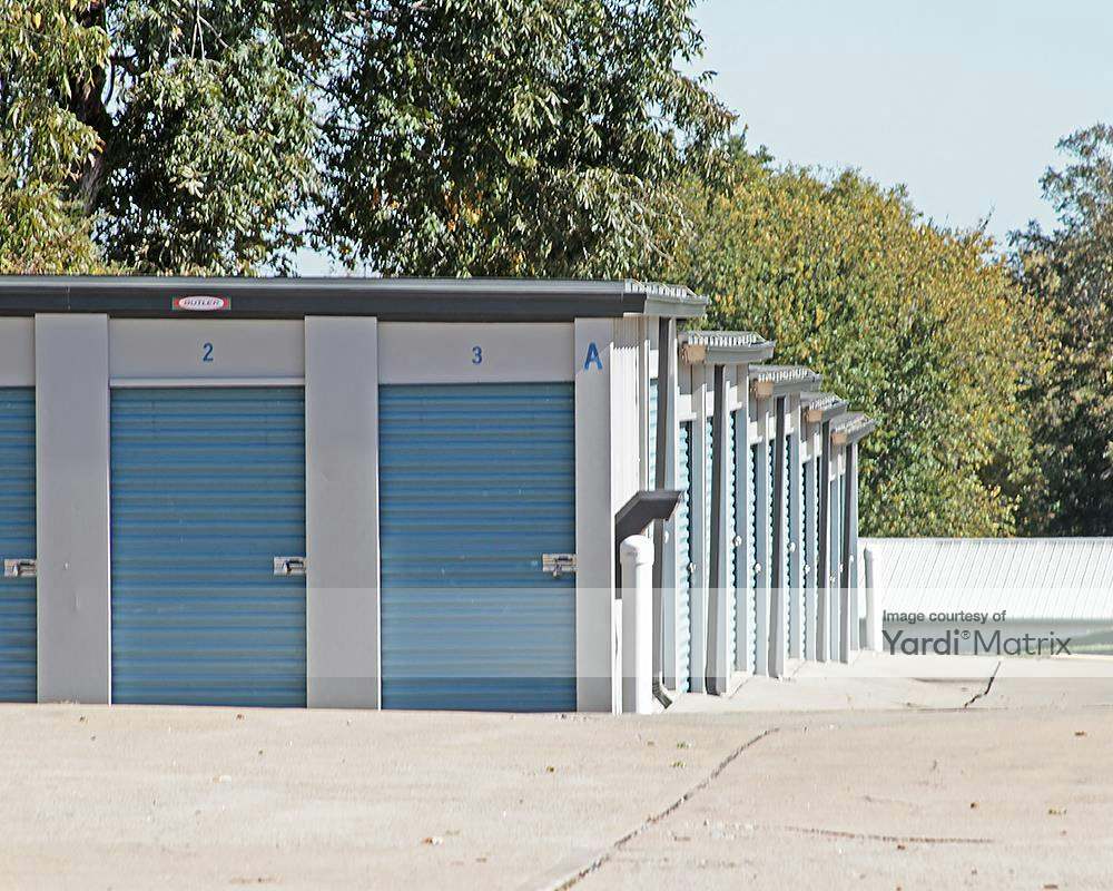 Double J Self Storage 1612 North 7 Hwy, Pleasant Hill RENTCafé